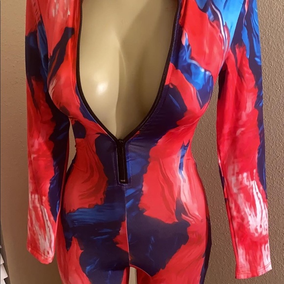 Clothing - Picture 2 of 16